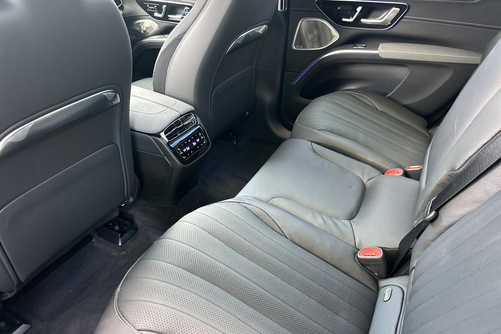 New 2026 Mercedes-Benz EQS 400 4MATIC SUV image 21