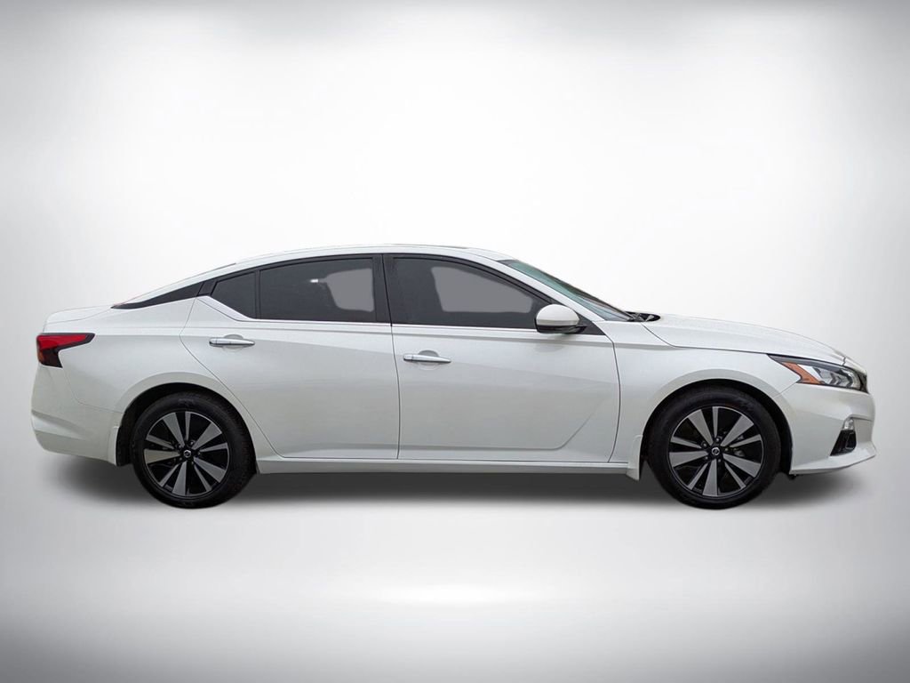 Used 2022 Nissan Altima 2.5 SL image 3