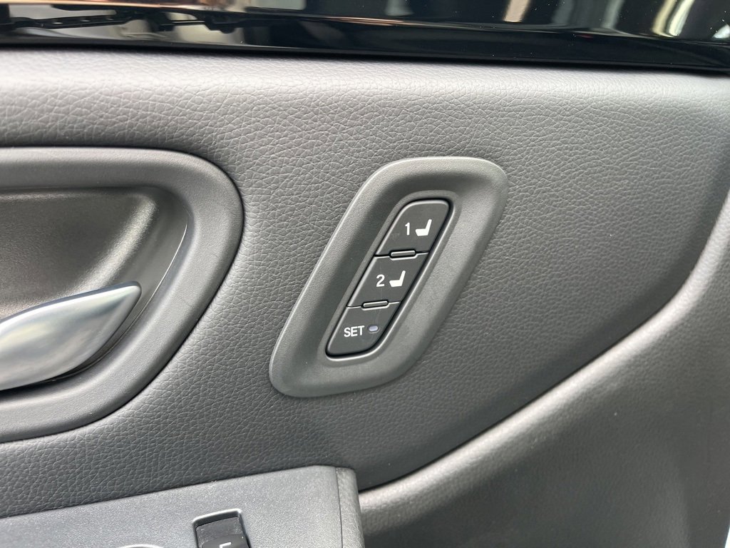 New 2025 Honda Pilot Touring image 16