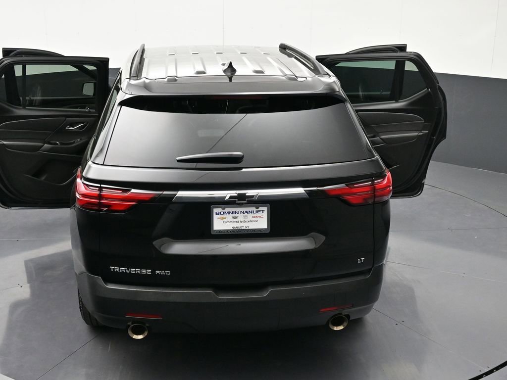 Used 2023 Chevrolet Traverse LT image 37