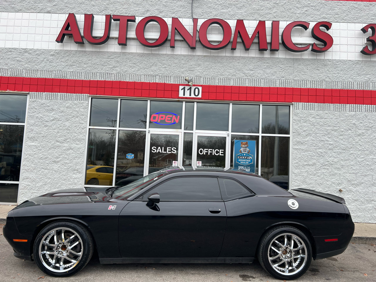 Used 2019 Dodge Challenger R/T image 3