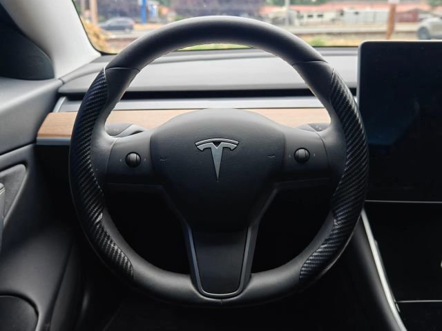 Used 2019 Tesla Model 3 Mid Range image 13