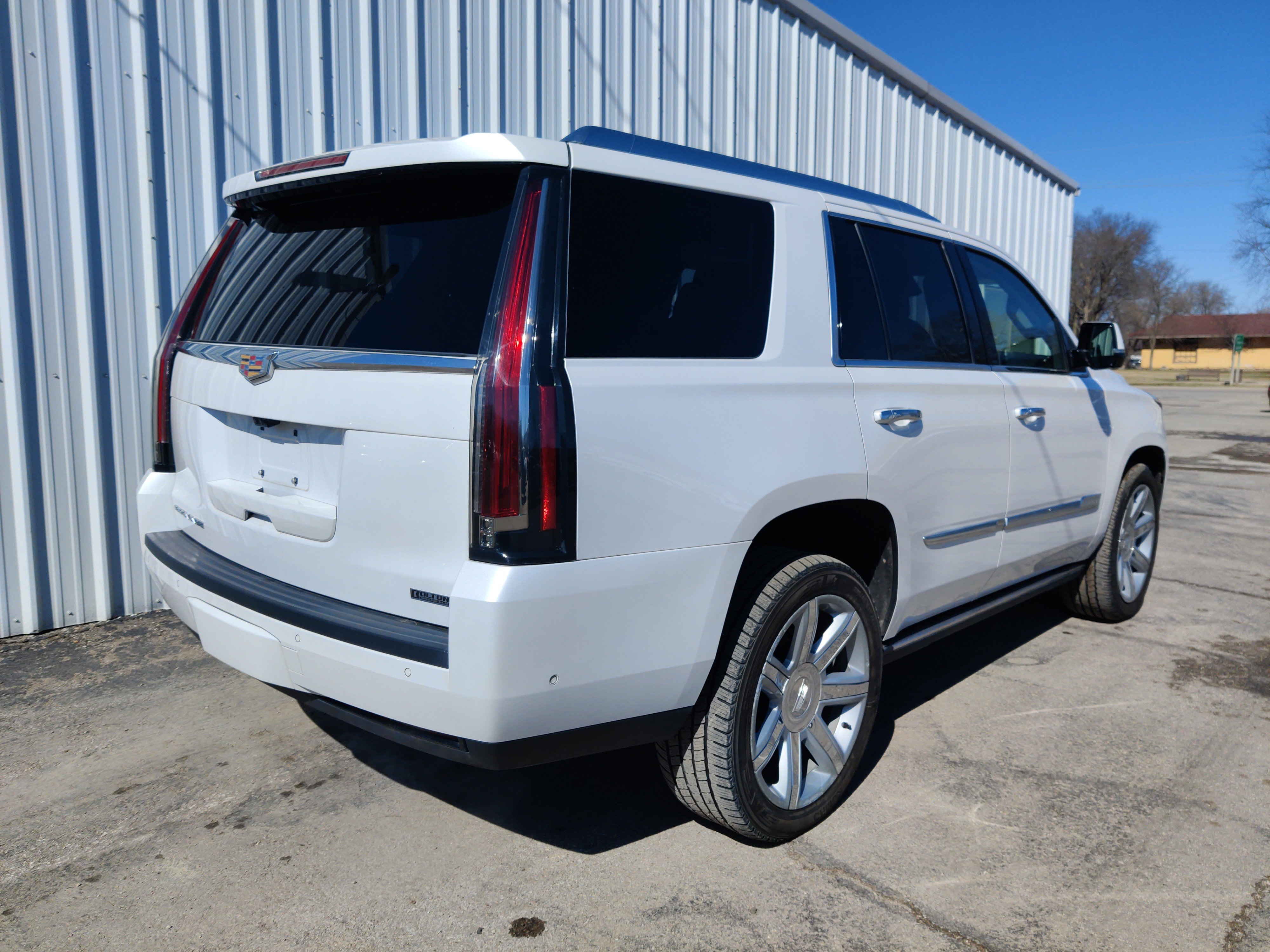 Used 2019 Cadillac Escalade Premium Luxury image 14