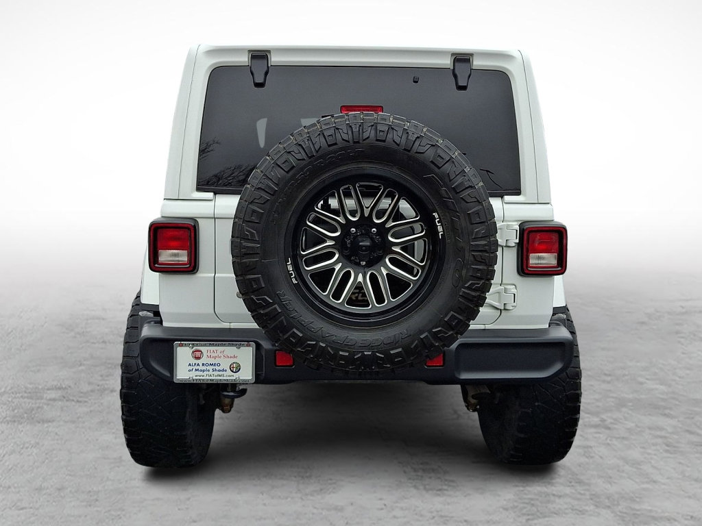 Used 2020 Jeep Wrangler Unlimited Sahara w/ Uconnect 4C Nav & Sound Group image 4