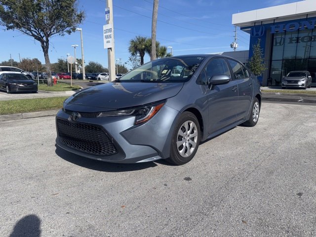 Used 2022 Toyota Corolla LE image 2