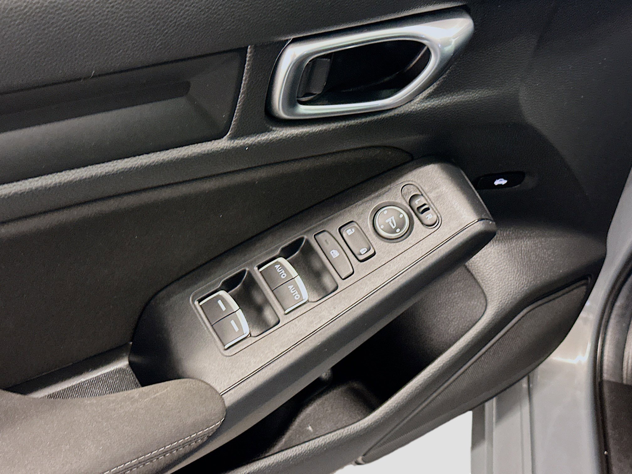 Used 2025 Honda Civic Sport image 15