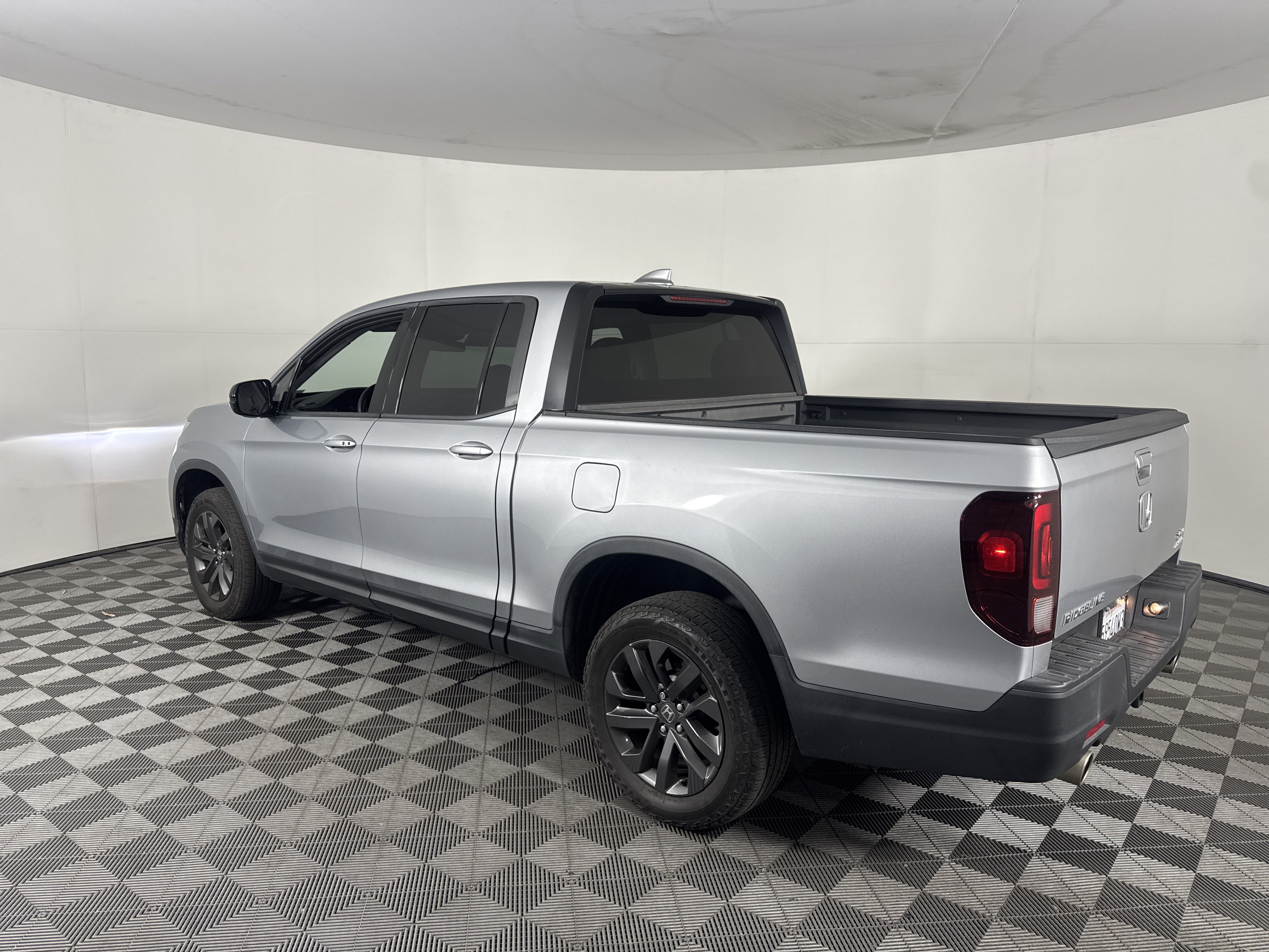Used 2023 Honda Ridgeline Sport image 6