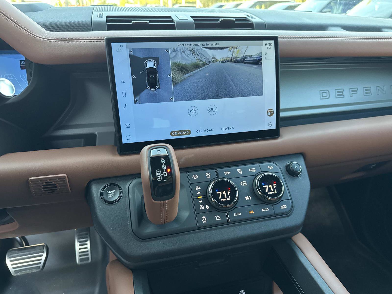 Used 2025 Land Rover Defender 110 image 25