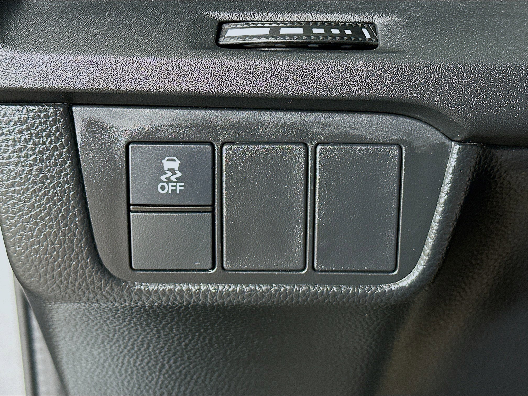 Used 2025 Honda CR-V LX image 17