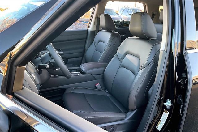 New 2026 Nissan Pathfinder SL image 11