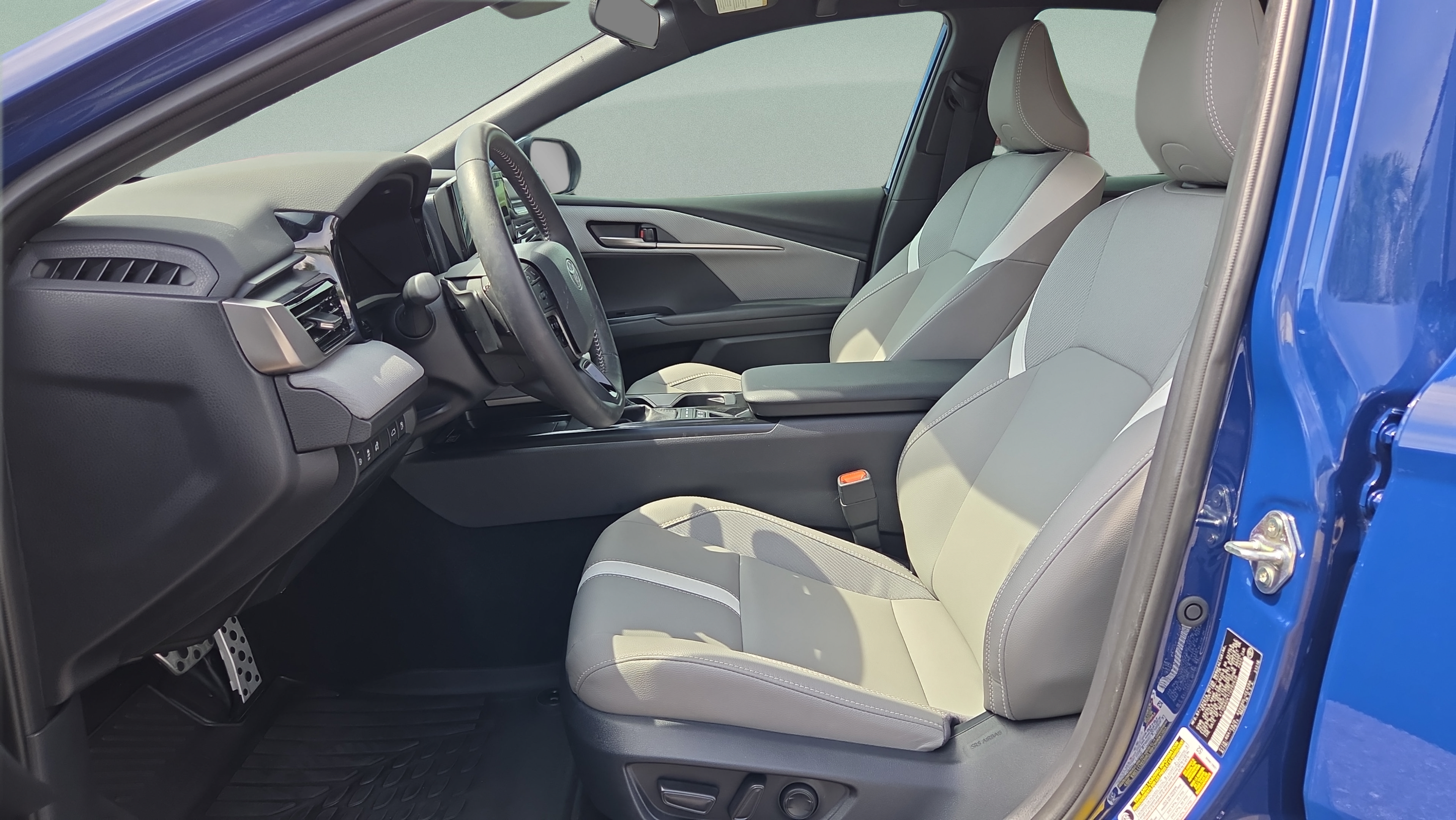 Certified 2026 Toyota Camry SE FWD image 9