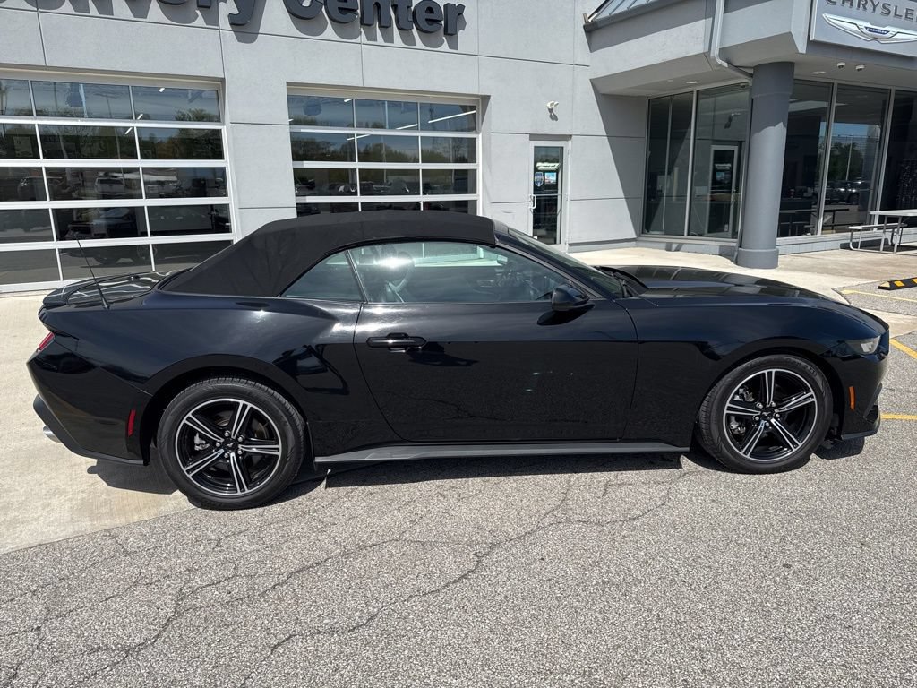 Used 2024 Ford Mustang Premium RWD image 5
