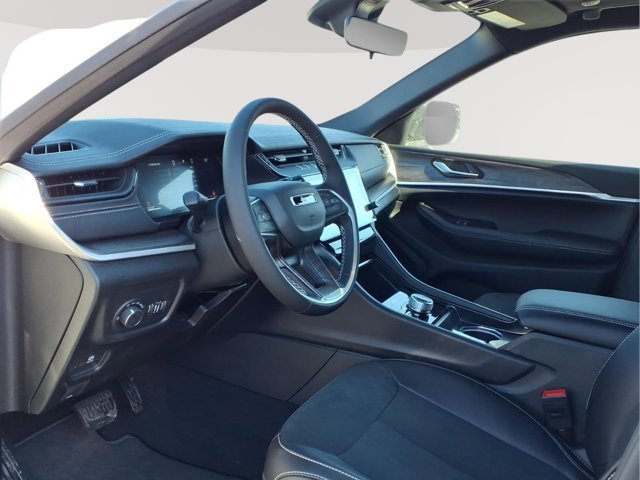 New 2026 Jeep Grand Cherokee Altitude AWD/4WD image 7