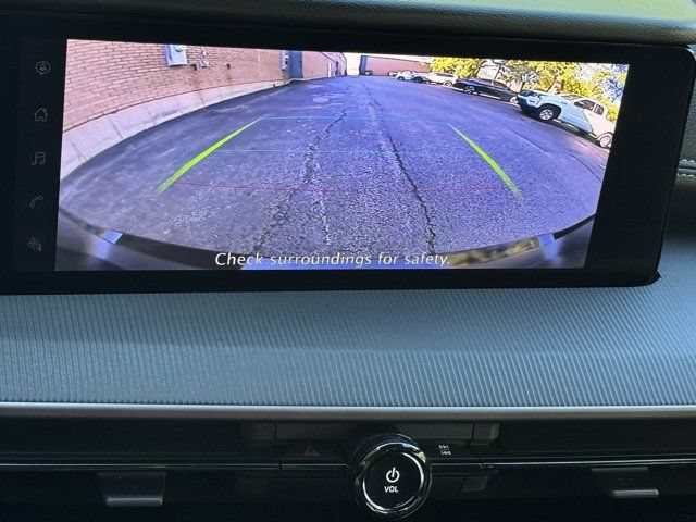 Used 2025 Nissan Murano SV AWD/4WD image 8