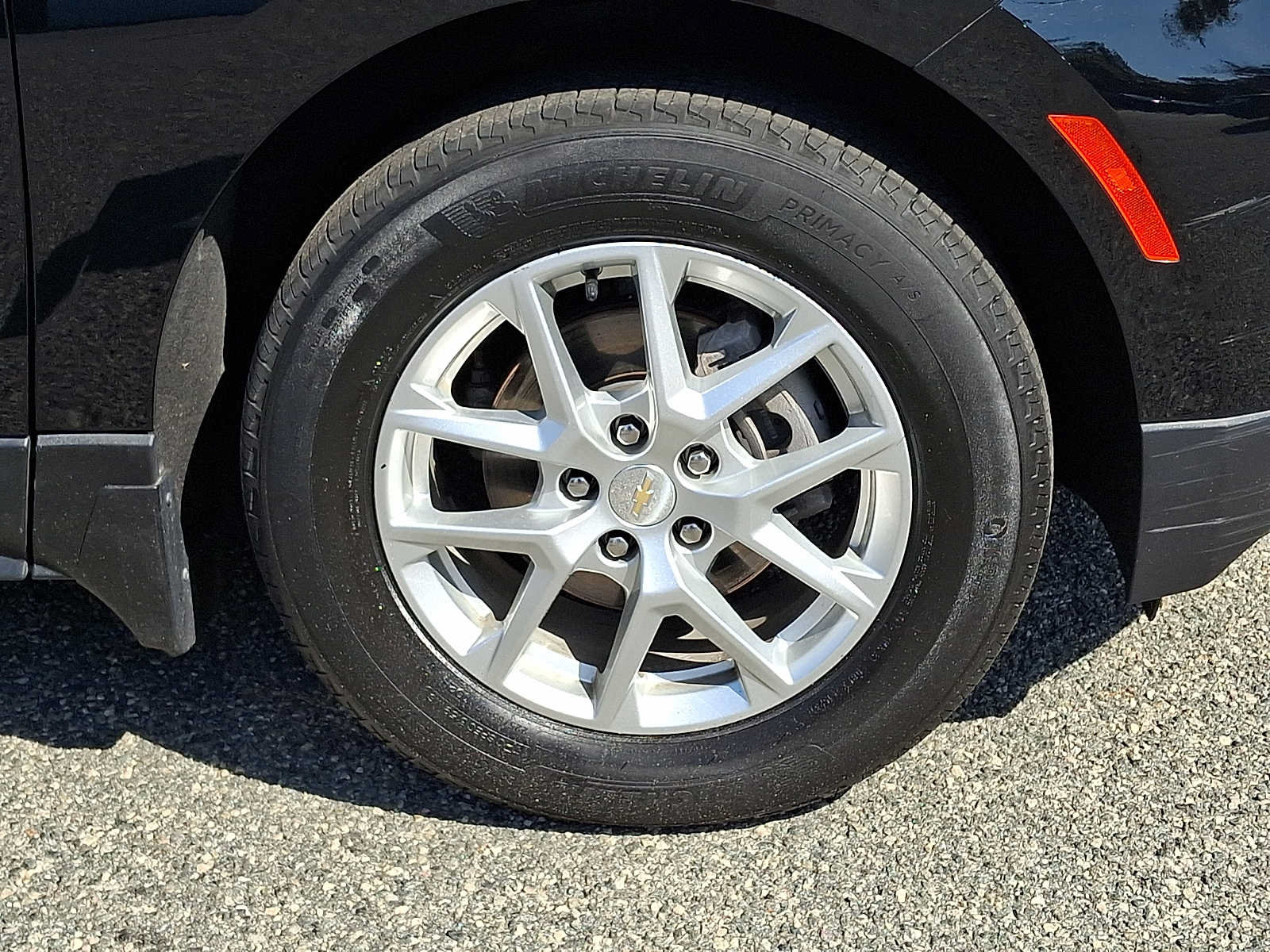 Used 2023 Chevrolet Equinox LT w/ LPO, Floor Liner Package FWD image 8