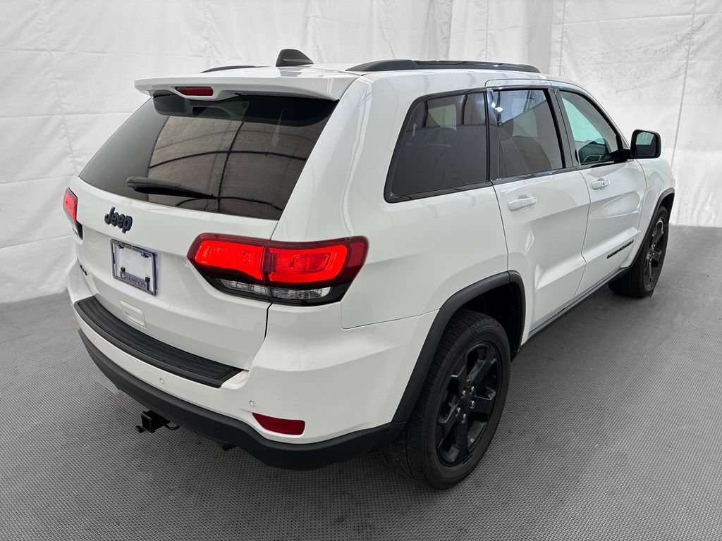 Used 2019 Jeep Grand Cherokee Laredo AWD/4WD image 6