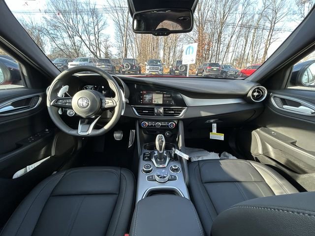 New 2025 Alfa Romeo Giulia AWD w/ Driving Assist Package image 12