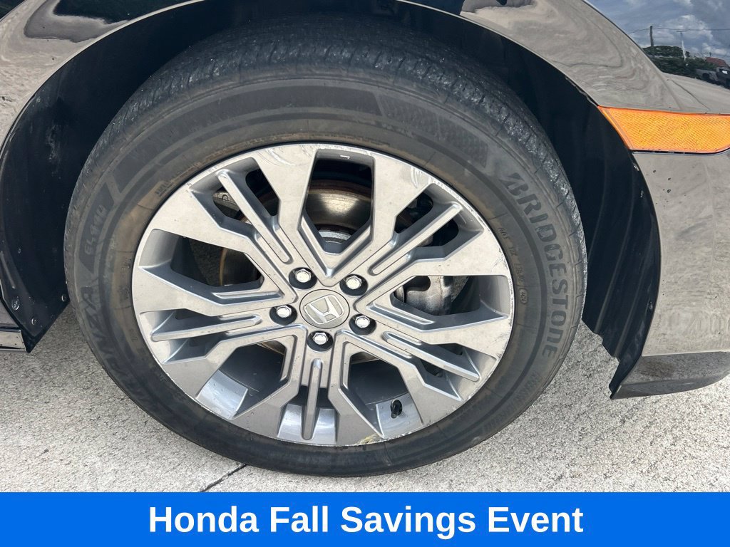 Used 2025 Honda Odyssey Touring image 4