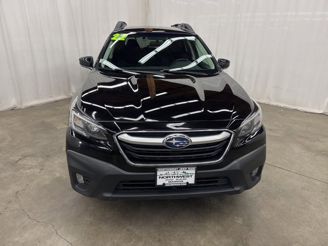 Used 2022 Subaru Outback Premium image 2