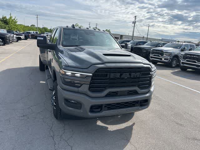 New 2026 RAM 3500 Laramie w/ Night Edition AWD/4WD image 17
