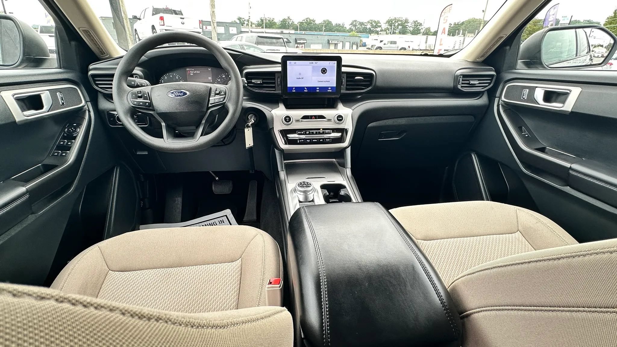 Used 2023 Ford Explorer 2WD image 19