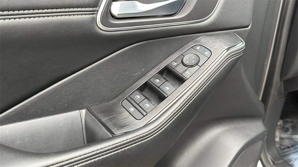 Used 2021 Nissan Rogue SV w/ Premium Package image 15