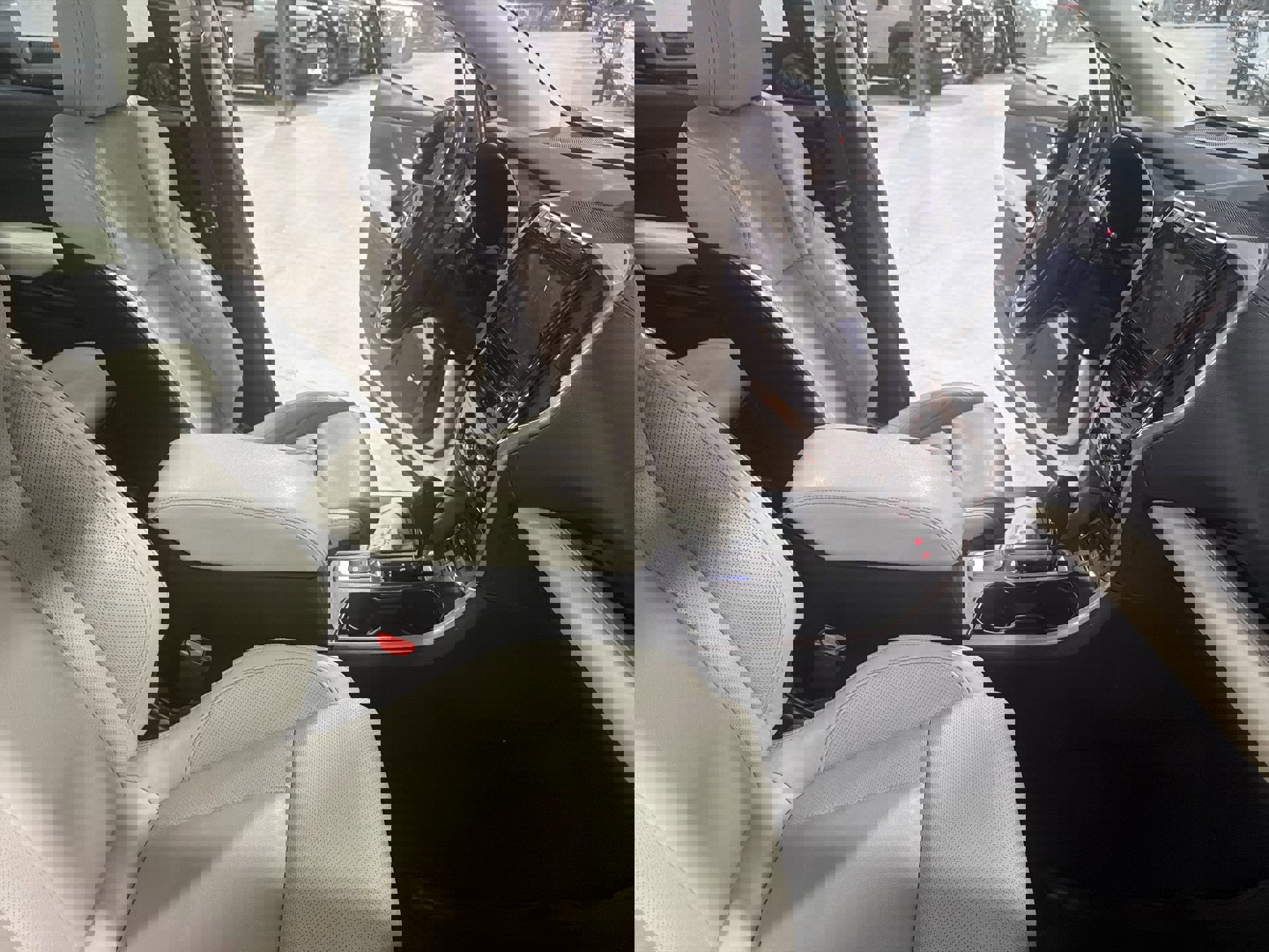 Used 2021 Subaru Ascent Limited w/ Technology Package image 12