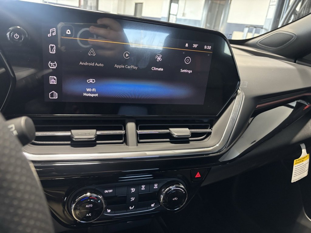 New 2026 Chevrolet Trax RS w/ Driver Confidence Package image 20