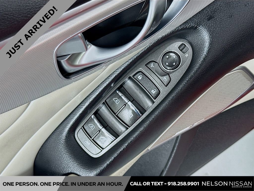 Used 2022 INFINITI Q50 Luxe w/ Cargo Package RWD image 17