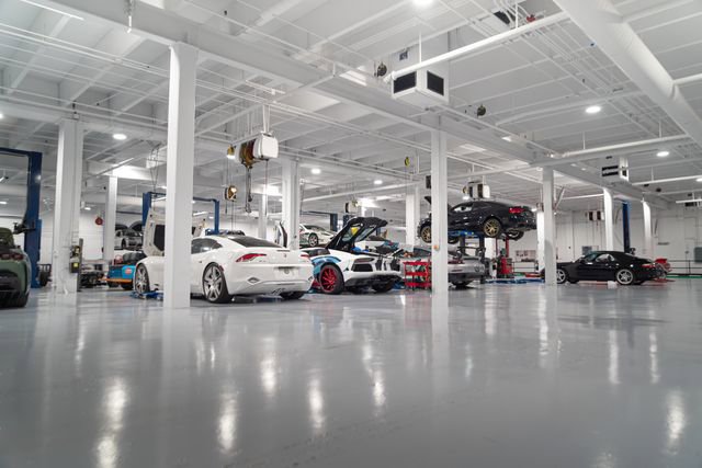 Used 2015 BMW M4 Coupe w/ Premium Package image 2