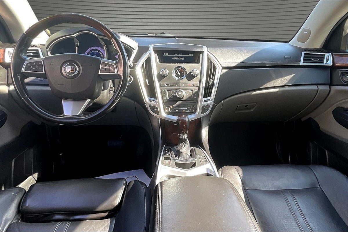 Used 2011 Cadillac SRX Luxury AWD/4WD image 7