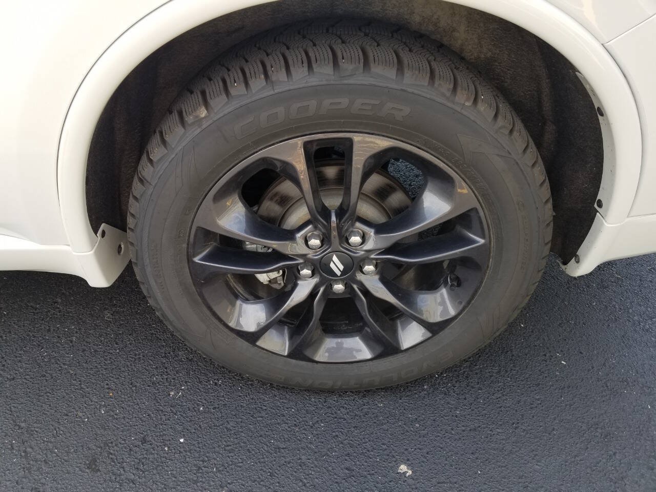 Certified 2025 Dodge Durango R/T w/ Blacktop Package AWD/4WD image 4