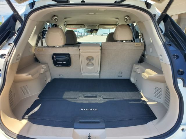 Used 2019 Nissan Rogue SV w/ Premium Package FWD image 9