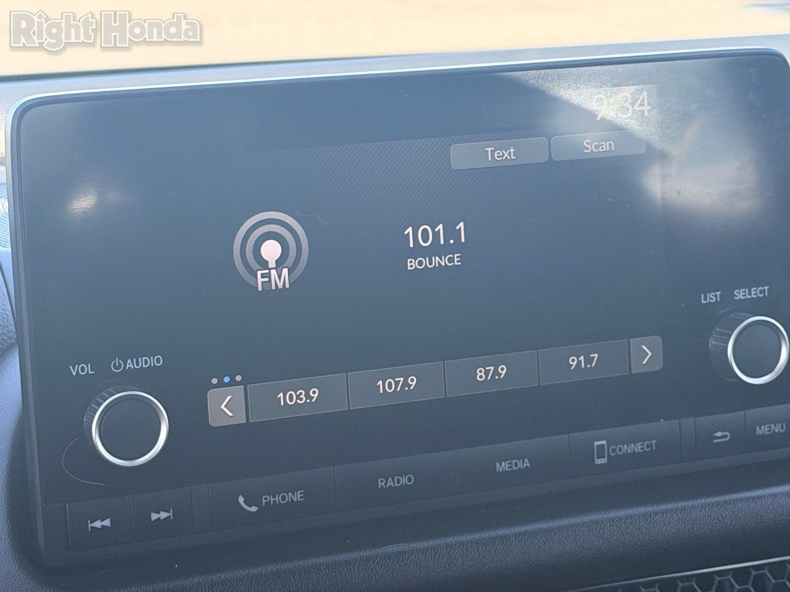 Certified 2025 Honda HR-V LX image 27