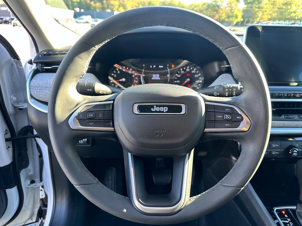Used 2022 Jeep Compass Latitude AWD/4WD image 17