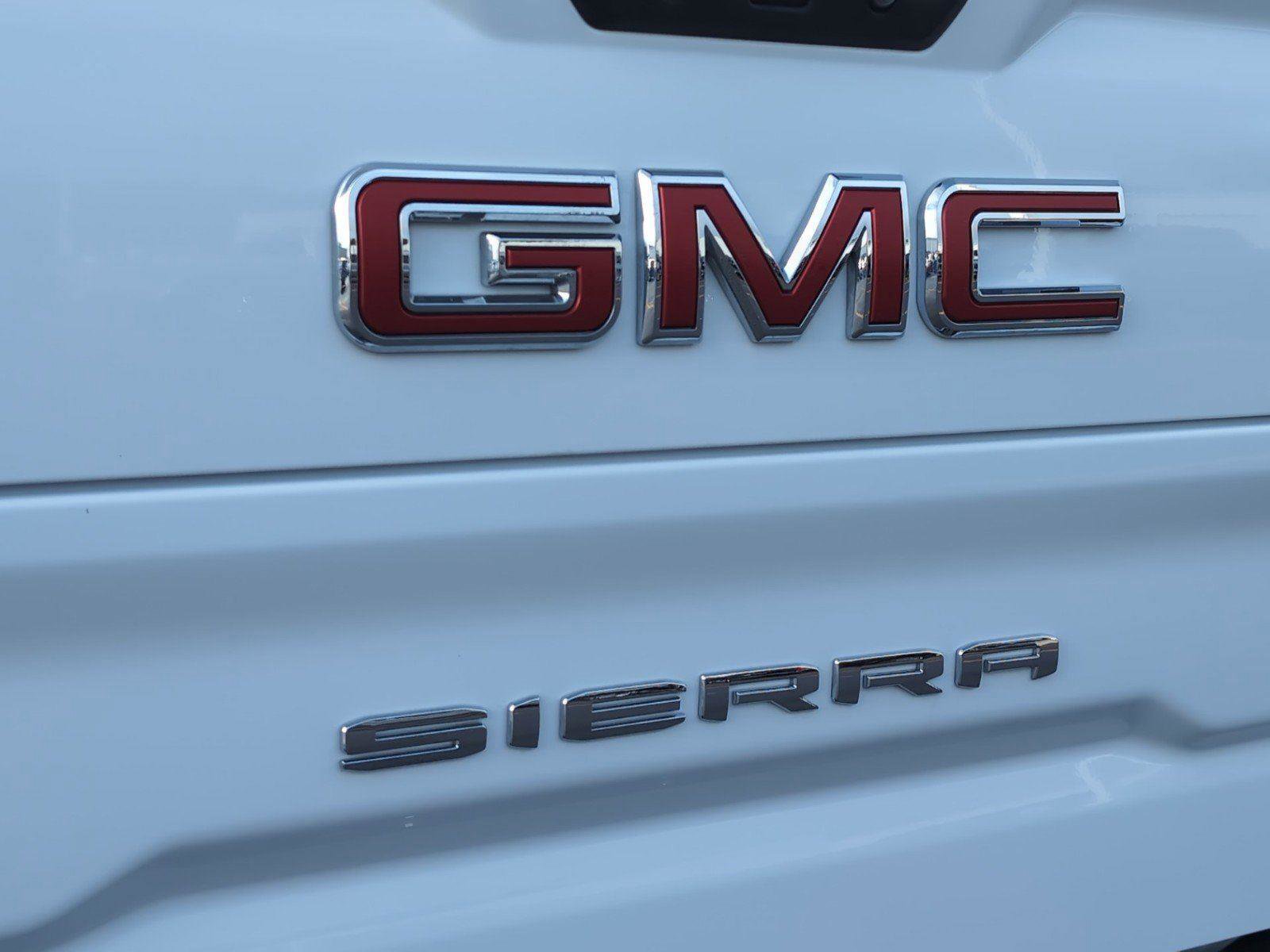 Used 2023 GMC Sierra 1500 AT4 w/ AT4 Premium Package AWD/4WD image 34