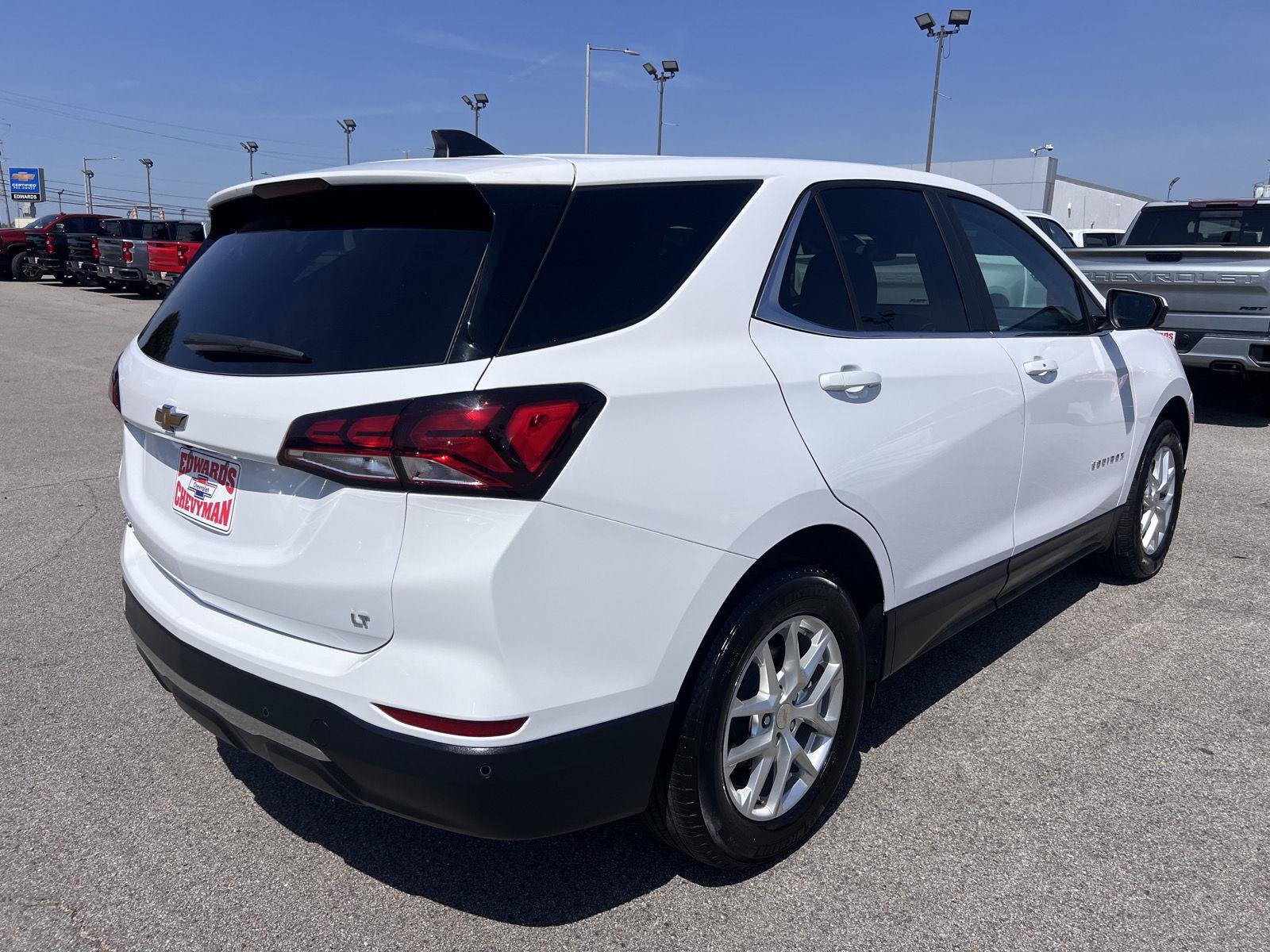 Used 2024 Chevrolet Equinox LT FWD image 33