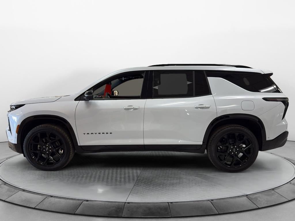 New 2026 Chevrolet Traverse RS w/ LPO, Floor Liner Package AWD/4WD image 8