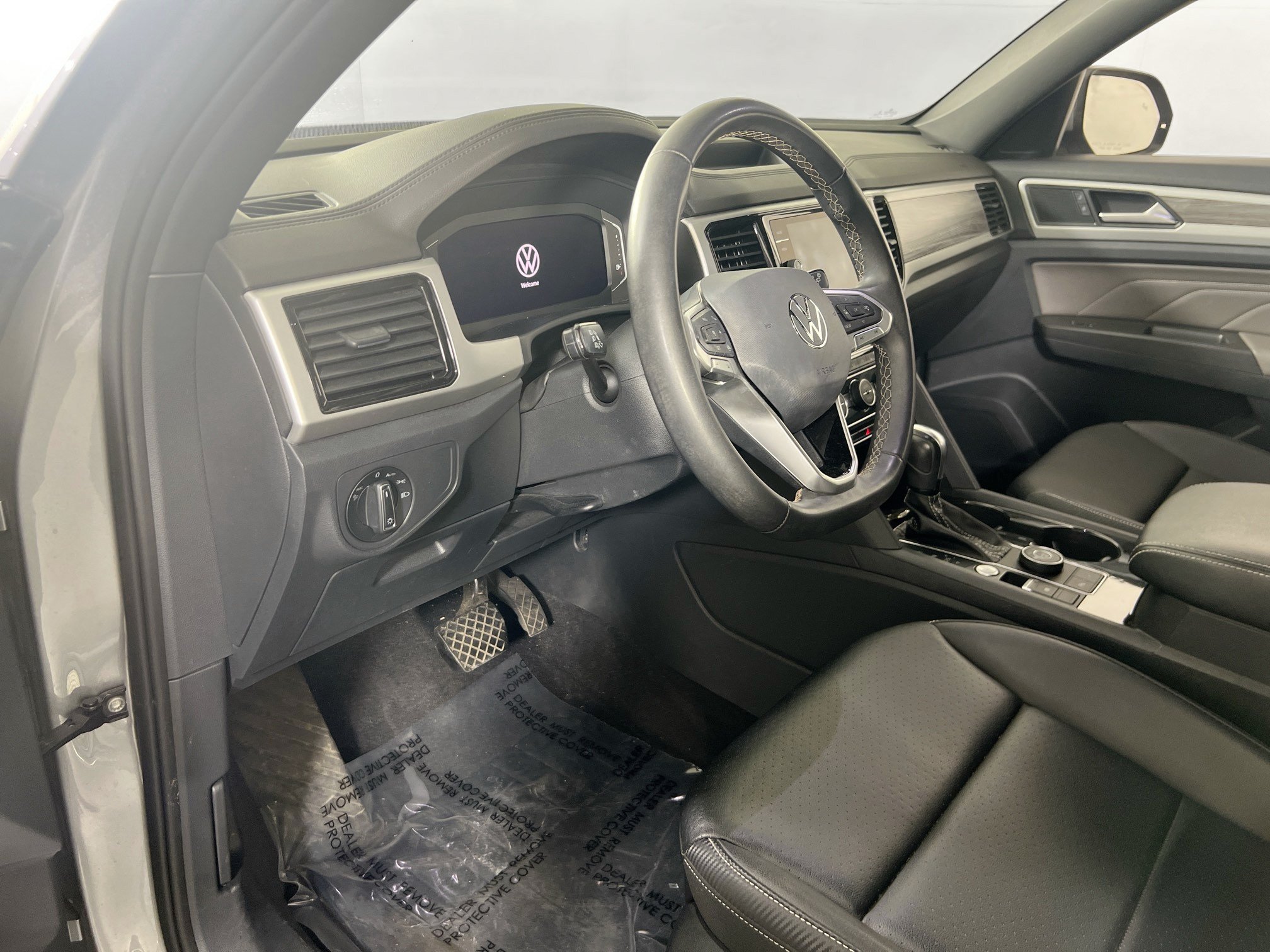 Used 2023 Volkswagen Atlas Cross Sport SE AWD/4WD image 9