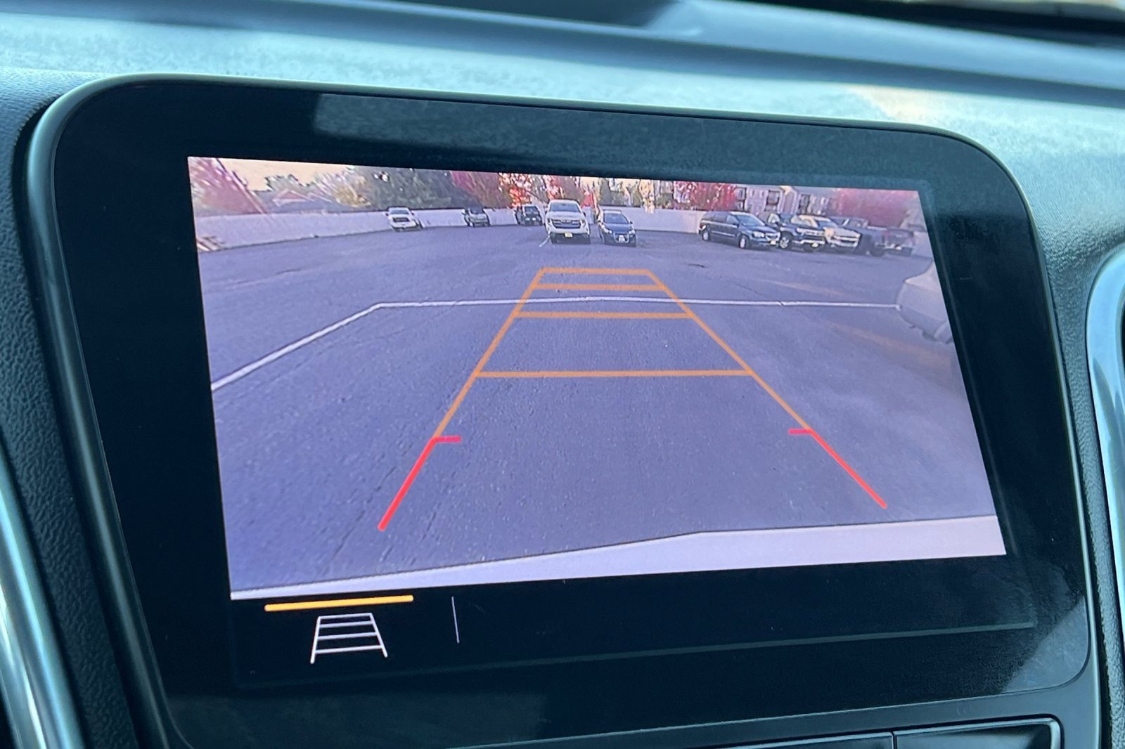 Used 2020 Chevrolet Equinox LT AWD/4WD image 17
