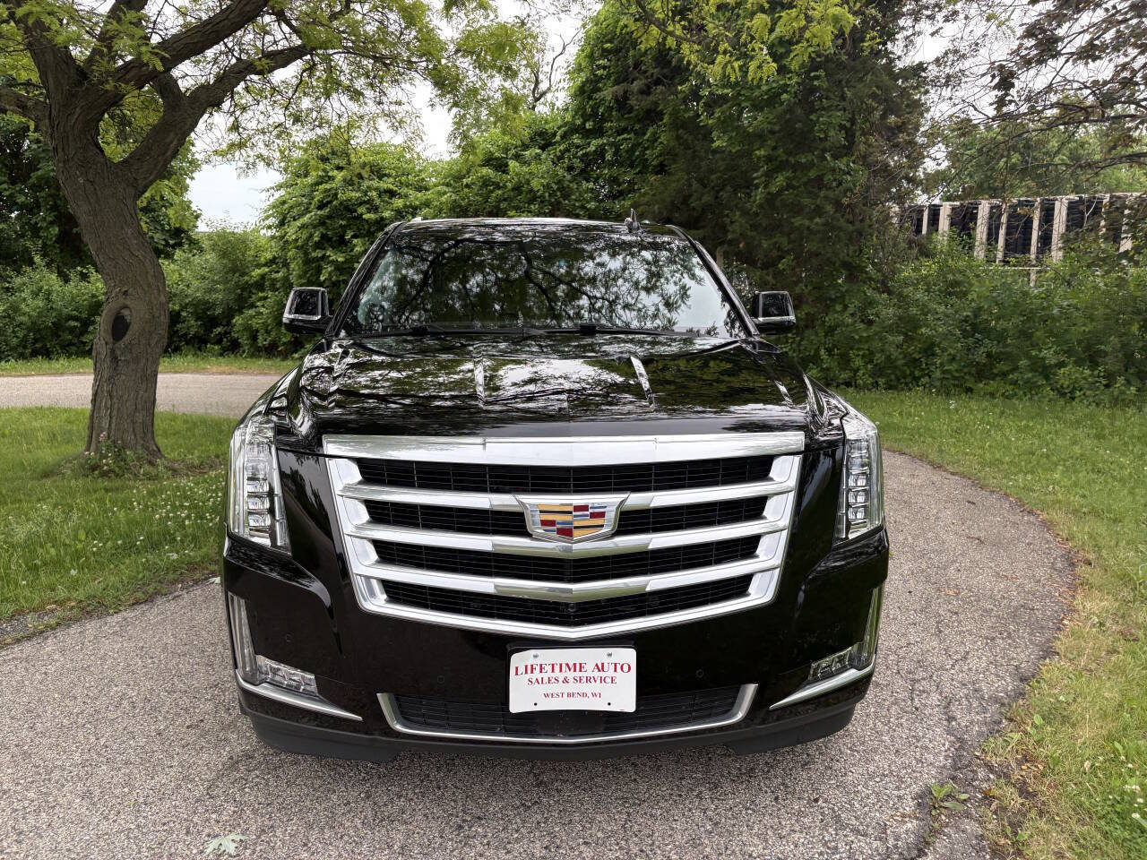 Used 2020 Cadillac Escalade Premium Luxury AWD/4WD image 8