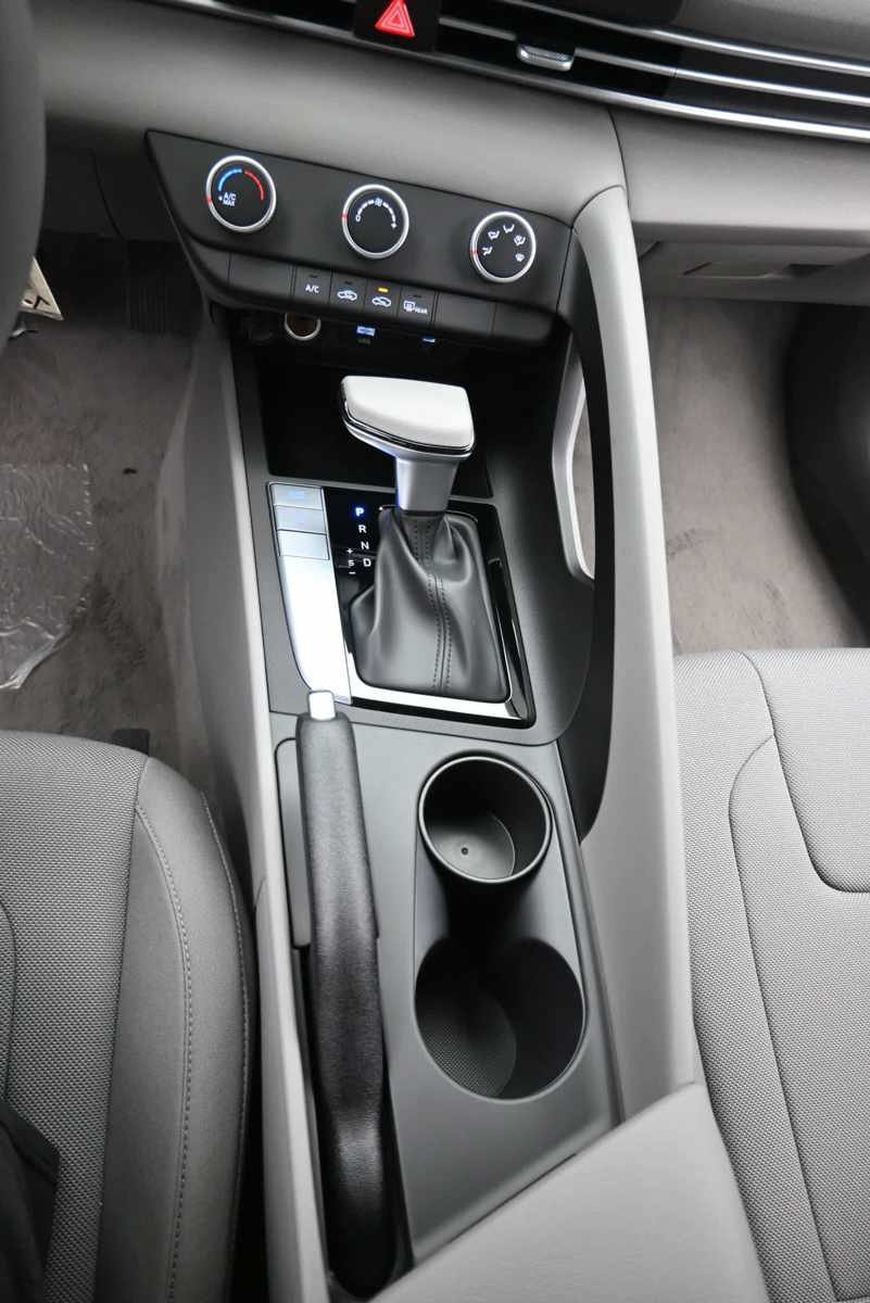 New 2026 Hyundai Elantra SE FWD image 20