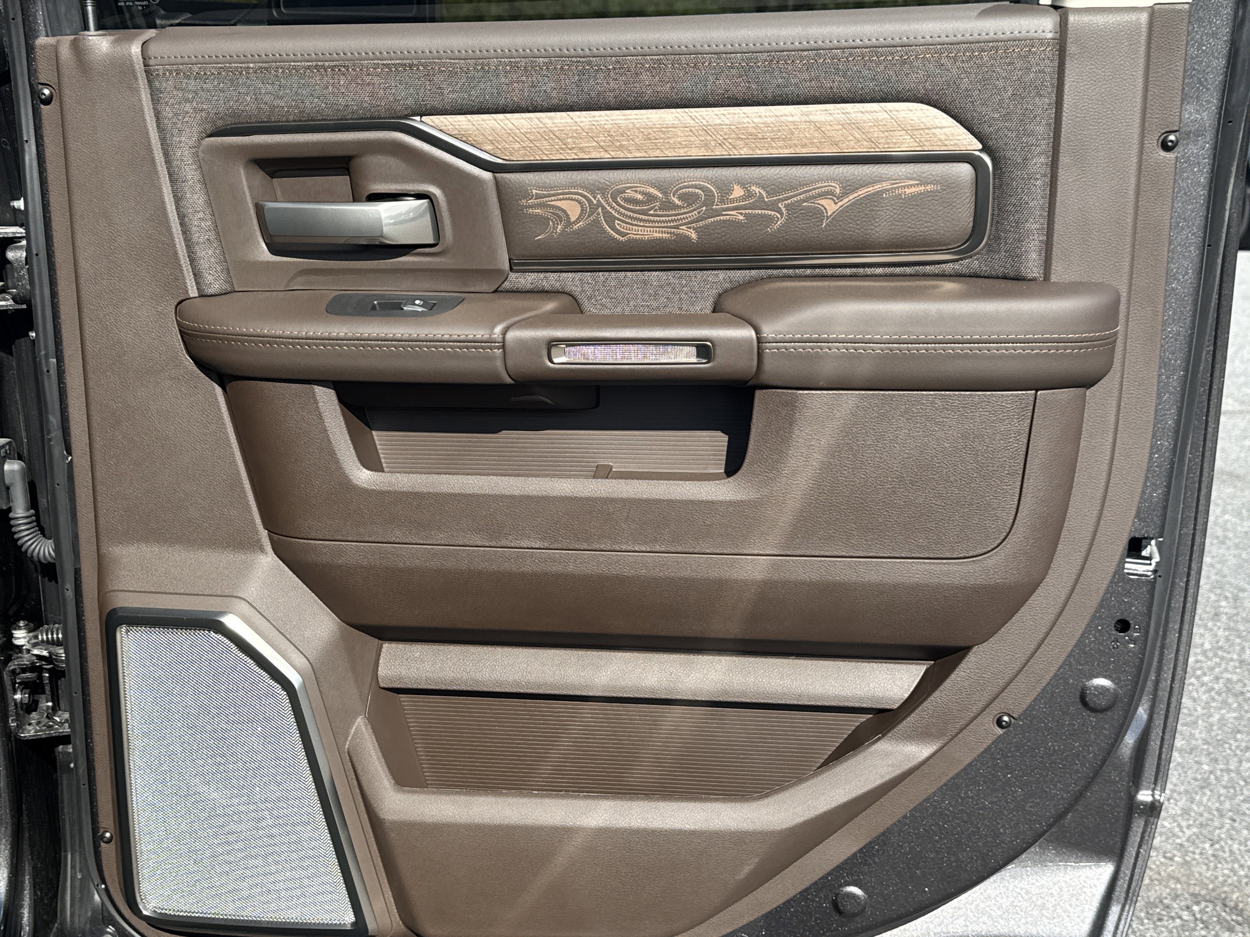 New 2026 RAM 3500 Longhorn image 21