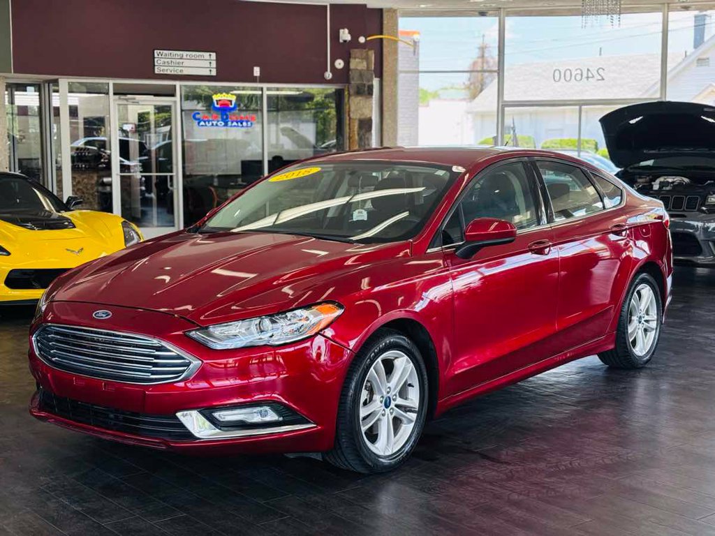 Used 2018 Ford Fusion SE w/ Fusion SE Technology Package FWD image 15
