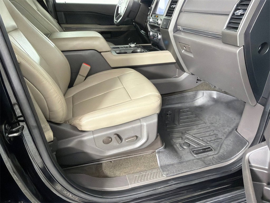 Used 2020 Ford Expedition XLT w/ Equipment Group 202A image 14