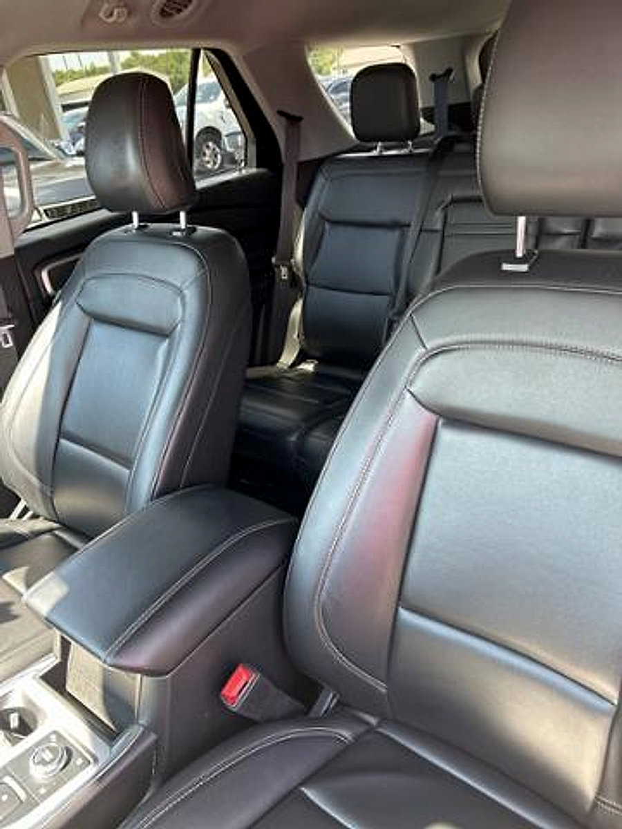 Used 2023 Ford Explorer XLT w/ Equipment Group 202A image 22