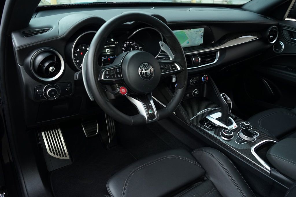 Used 2023 Alfa Romeo Stelvio Quadrifoglio w/ Active Assist Plus Package image 8