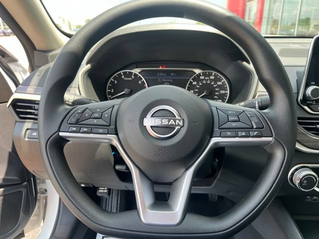 New 2026 Nissan Altima 2.5 SV FWD image 13