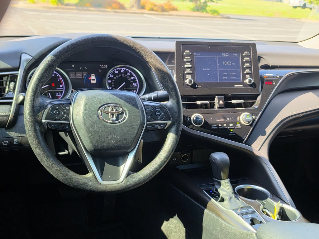 Used 2022 Toyota Camry LE AWD/4WD image 33
