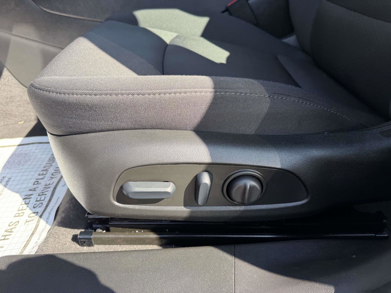 Used 2024 Chevrolet Malibu LT FWD image 17